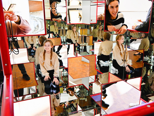 MAINS Ausstellung Spiegelwelten