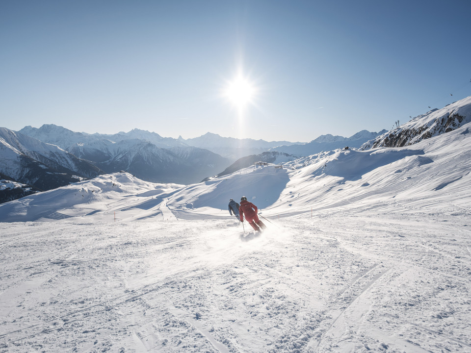 Performer Skifahren in der Aletsch Arena Performer Skifahren in der Aletsch Arena