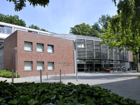 © Franz Frieling_2 Bibliothek