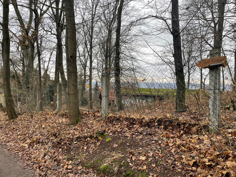 Wegweiser zur Besenschänke