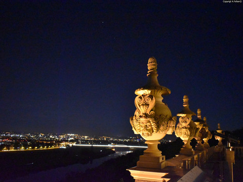 Nachts von der Dachterrasse