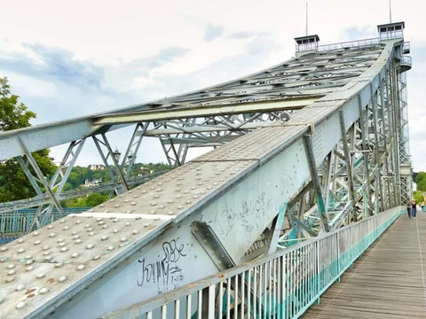 Loschwitzer Brücke "Blaues Wunder"