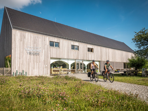 DAS HAUS DER TAUSEND TEICHE