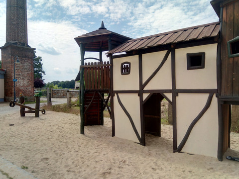 Spielplatz in Brösa