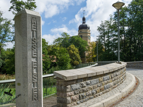 Salvatorkirche und Elsterbrücke