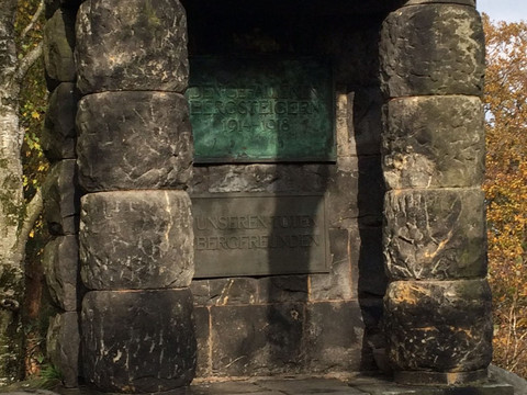 Bergsteigerehrenmal auf der Hohen Liebe