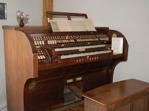 Orgelspieltisch a.D.