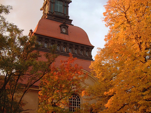Kirche Moritzburg im Herbst