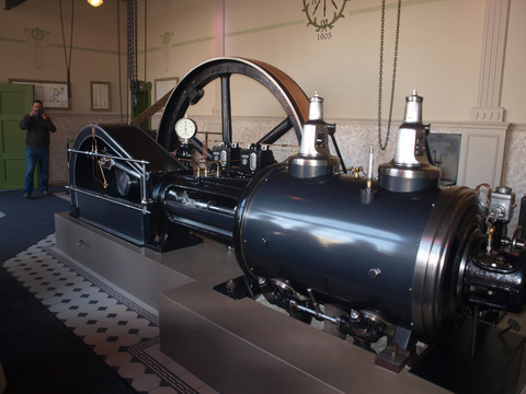 Dampfmaschine
