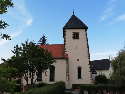 Kirche in Alt-Lusan