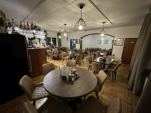 Gastraum komplett Kapellenstein