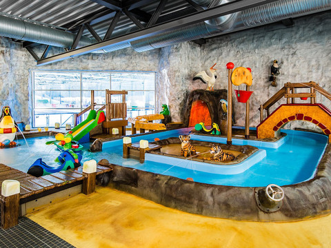 Abenteuerplanschbecken