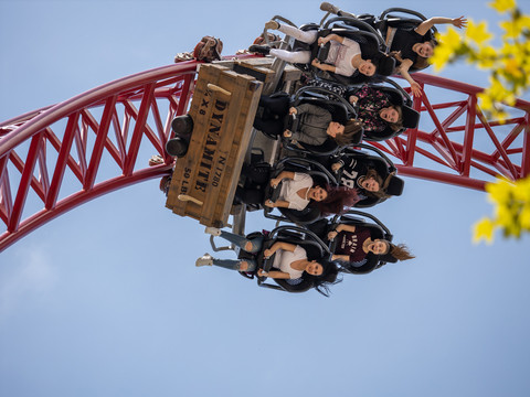 Big Dipper Coaster "Dynamite" im Freizeitpark Plohn