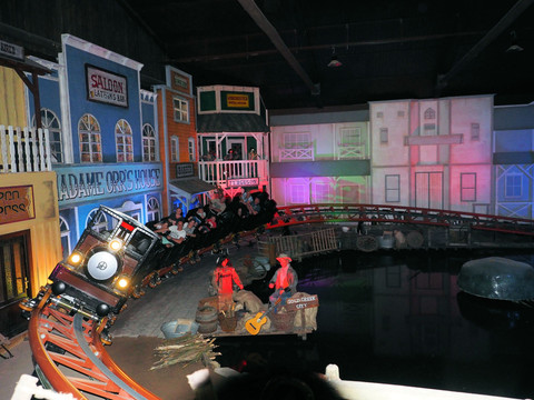 Achterbahn Miniwah im Freizeitpark Plohn