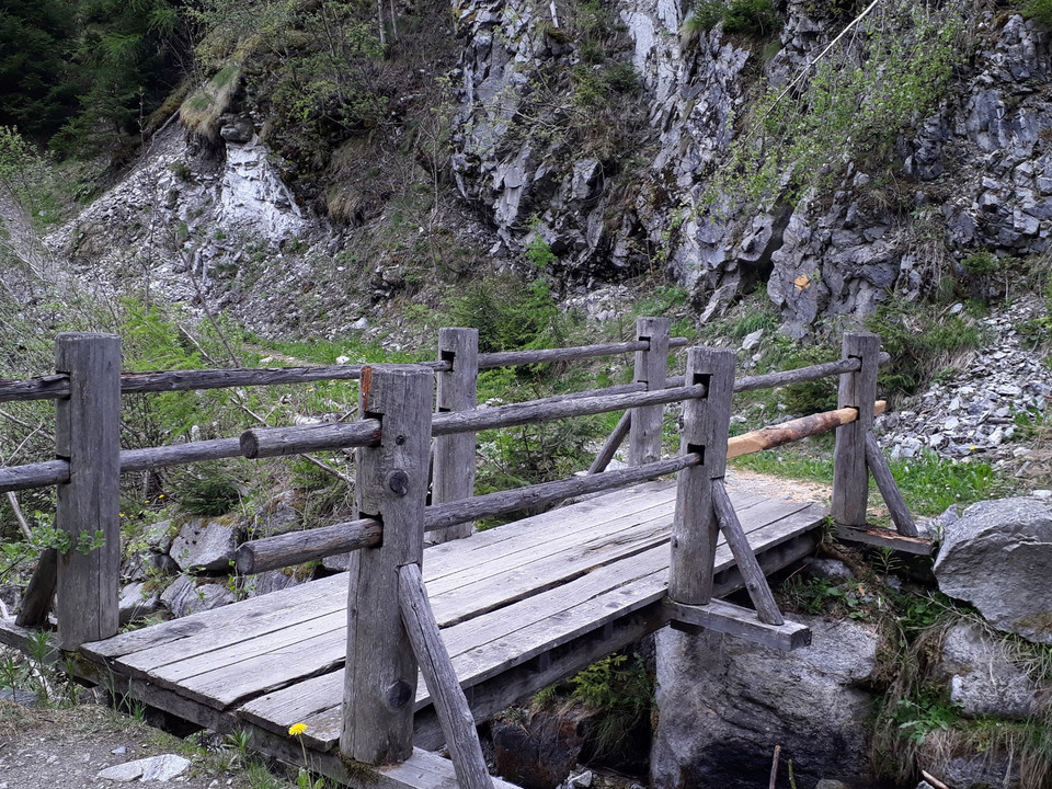 Wanderung vom Fieschertal über Fiesch nach Lax via "Laggeraweg"