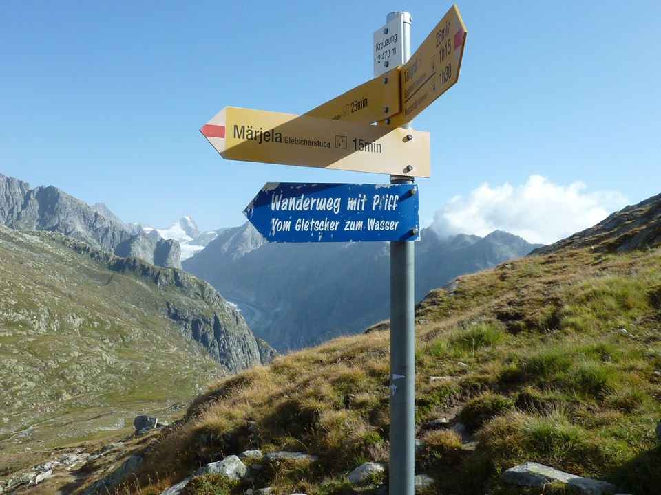 Wanderung vom Eggishorn via Märjelensee zur Fiescheralp