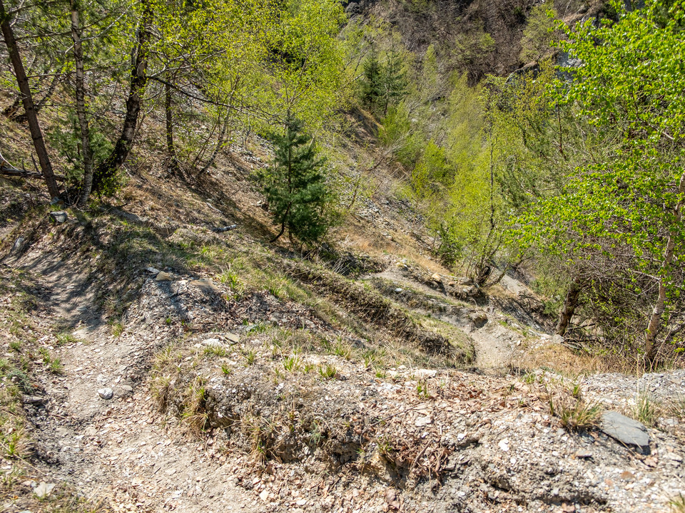 Aufstieg vom Tunetschgraben nach zen Achru