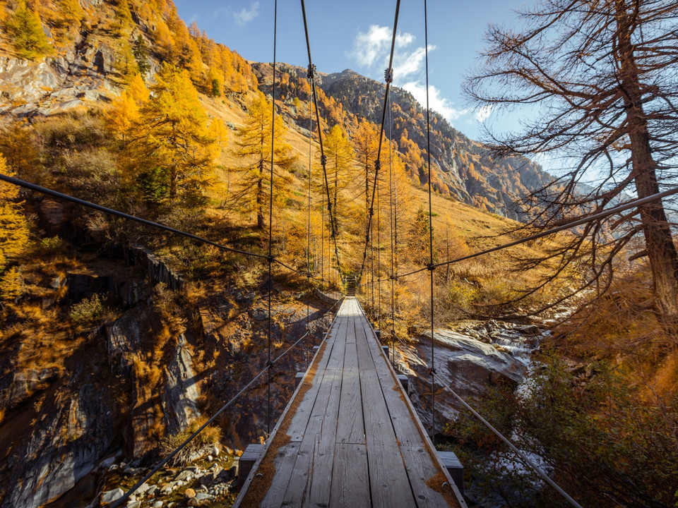 Bodmer-Hängebrücke im Aeginatal