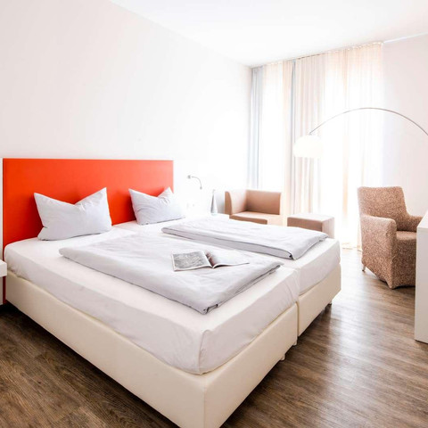 DSC05791_ret RGB-1600px