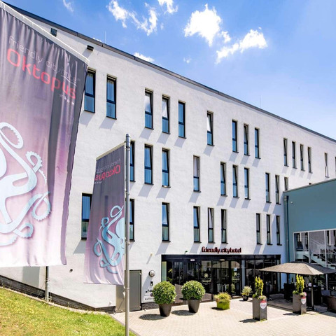 DSC05900_ret RGB-1600px