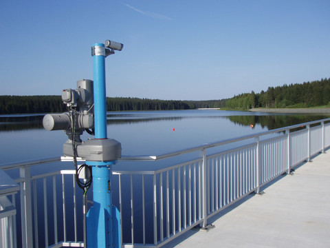 Blick von Staumauer über die Talsperre Muldenberg
