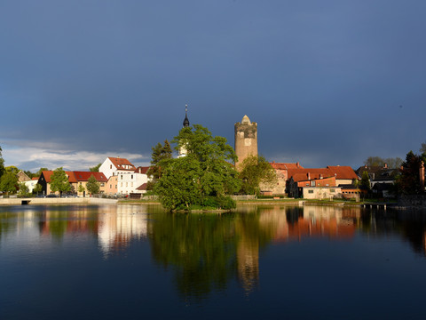 Blick auf den Bergfried - das Wahrzeichen der Stadt Triptis