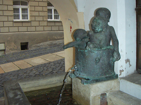 Bütte "Badende Kinder" am Hainwald, Görlitz