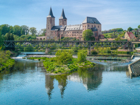 Zaßnitzer Hängebrücke - Blick auf Schloss Rochlitz