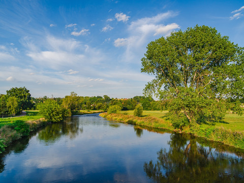 Blick von der Sörnziger Hängebrücke auf die Zwickauer Mulde