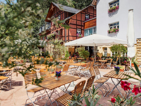 Das Forsthaus im Kirnitzschtal - sonnige Terrasse