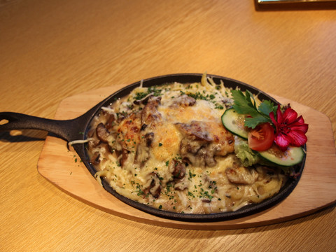 Pfannengericht im Restaurant Flößerstube Muldenberg