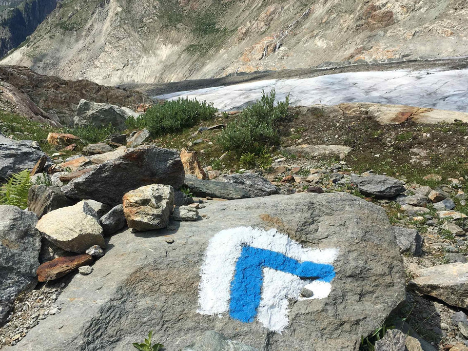 Rundwanderung von der Bettmeralp zu den Chatzulechern und zurück