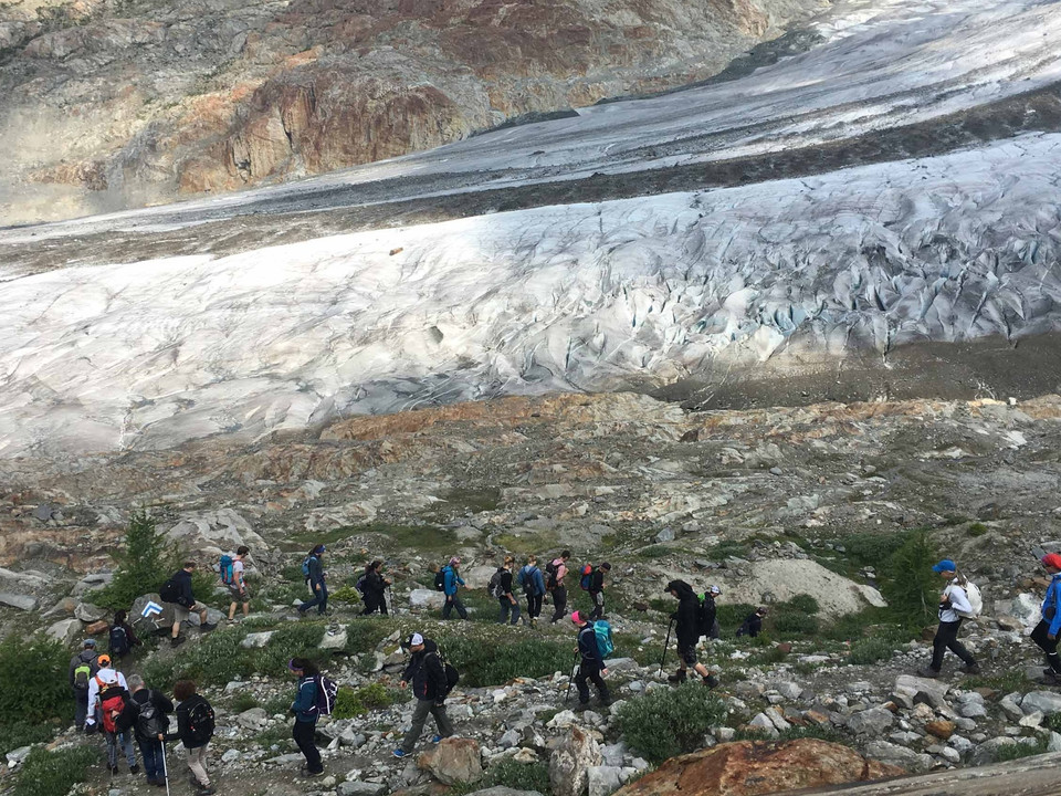 Rundwanderung von der Bettmeralp zu den Chatzulechern und zurück