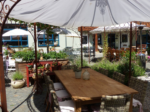 Innenhof der Patisserie Bergmann in Stelzendorf bei Zeulenroda