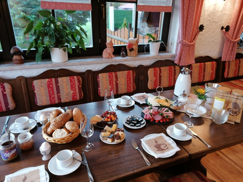 Landgasthof Plohnbachtal - Frühstück