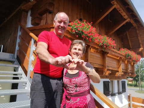 Landgasthof Plohnbachtal Gastgeberehepaar Familie Vollmer