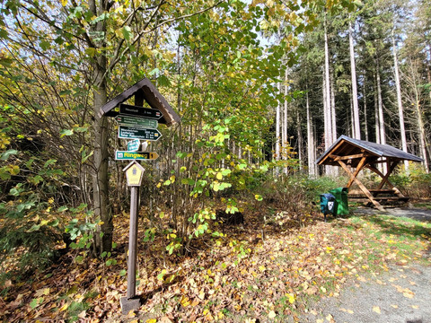 Rastplatz nahe Wendelstein Grünbach im Herbst