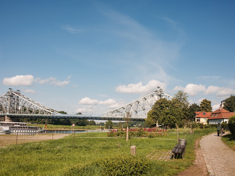 Blaues Wunder in Dresden