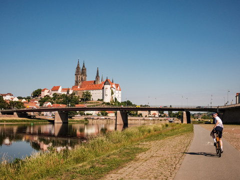 Auf dem Elberadweg in Meißen