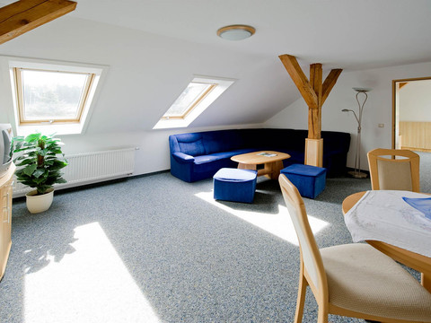 Beispiel: Haus 6 DG App. 3er