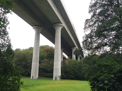 Autobahnbrücke A4