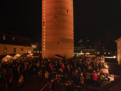 Weihnachtliches Markttreiben auf Schloss Wildeck