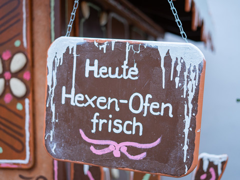 Lebkuchen-Hexen-Häuschen auf Zschopauer Weihnachtsmarkt