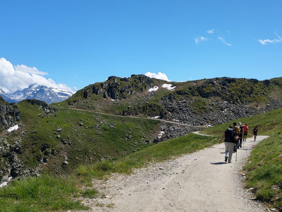Rundwanderung von der Fiescheralp durch den Tälligrattunel zur Märjela und zum Gletscherrand