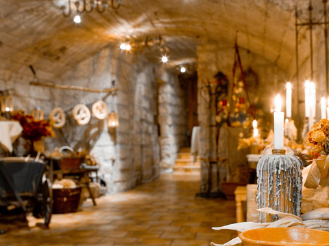 gemütlich und rustikal im Gewölbekeller