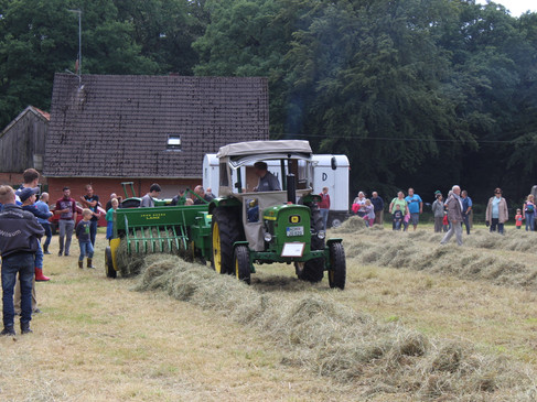 Oldtimerclub Niedergrafschaft.JPG