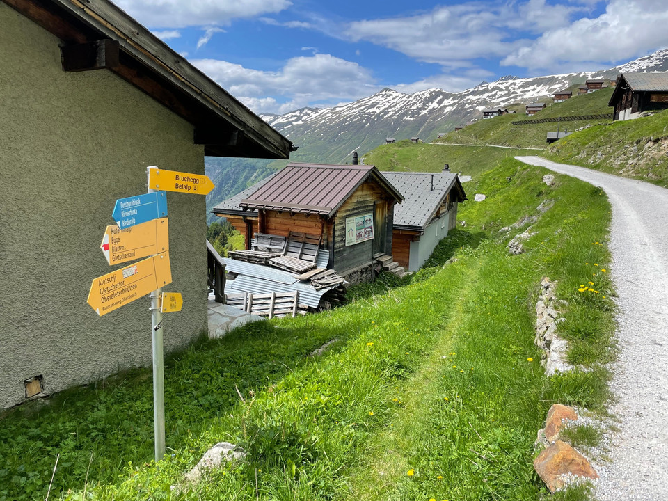 Abzweigung zur historischen Strasse Naters - Belalp