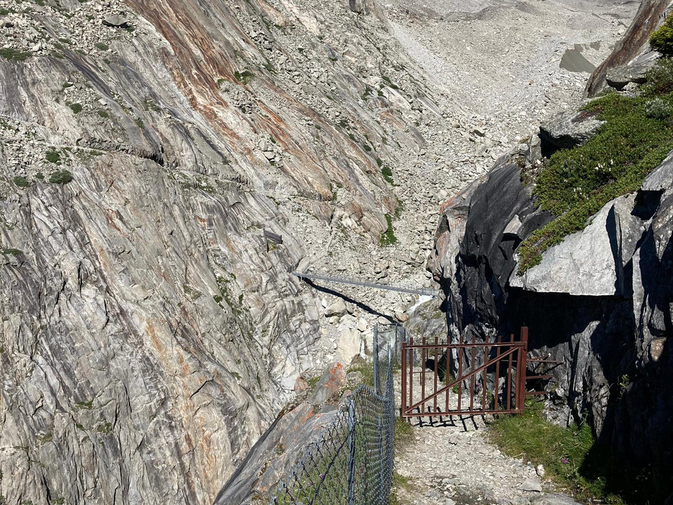 Felsenweg und Brück über die Oberaletschschlucht