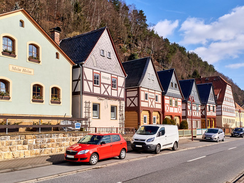 "Die 7 Brüder" - historische Fachwerkhäuse, sogenannte Umgebindehäuser, in Bad Schandau