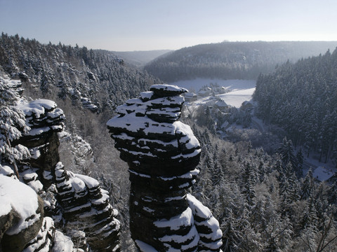 Blick von der Kanzelsteinaussicht ins Bielatal zur Ottomühle